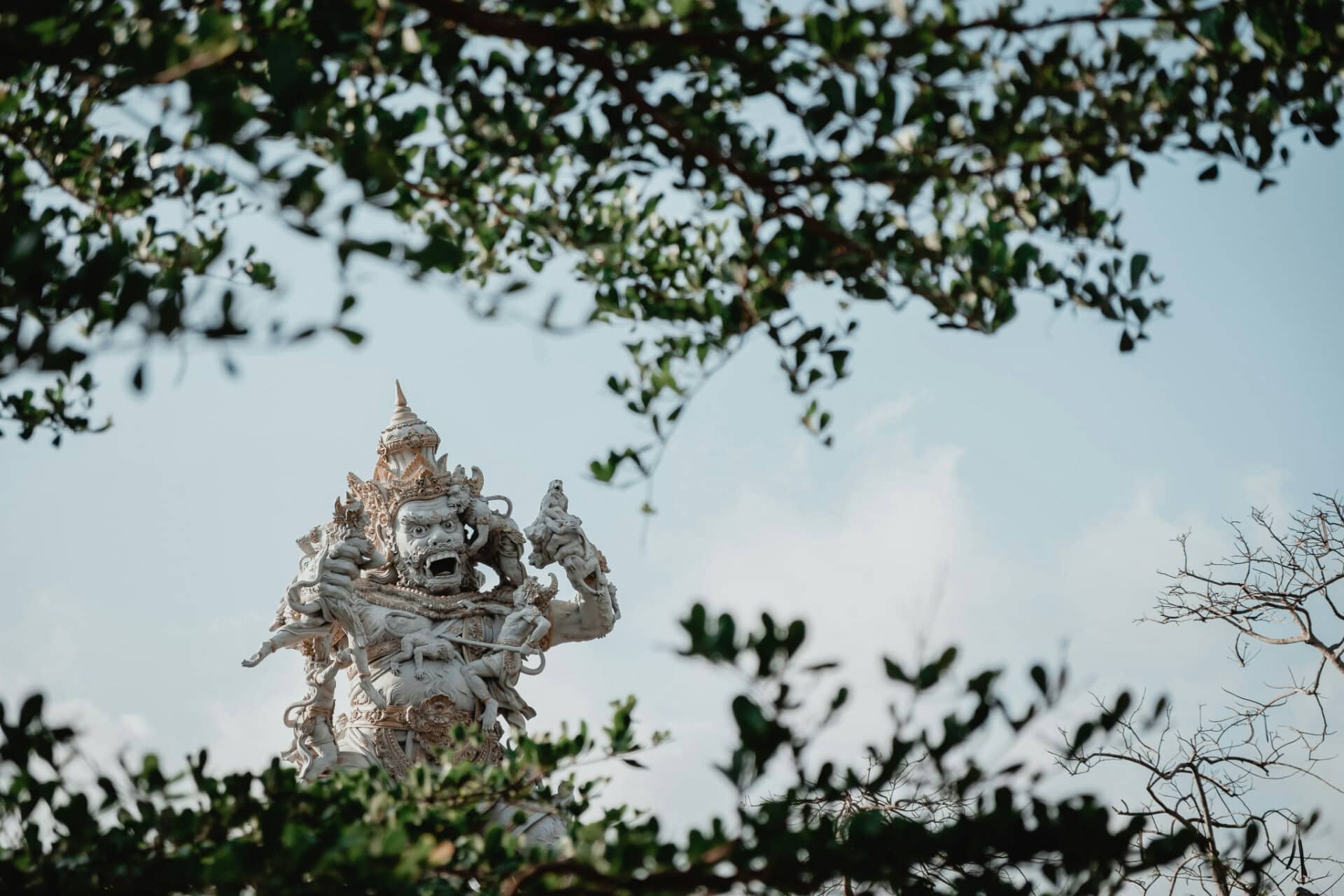 Statue in altem Hindutempel